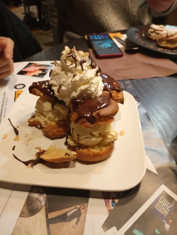 Profiteroles